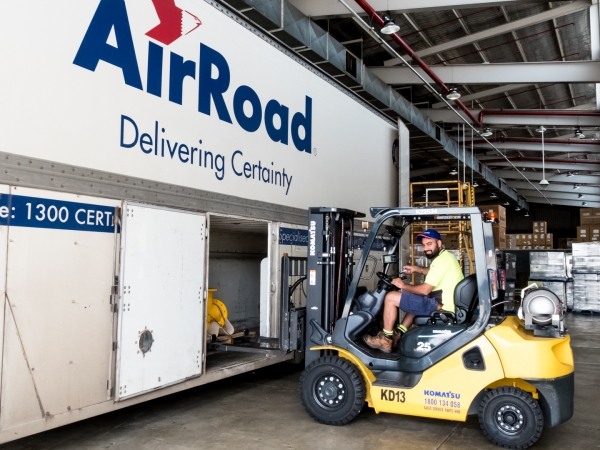 AirRoad Takes Delivery of 18 New Komatsu Forklifts - Aug 2016